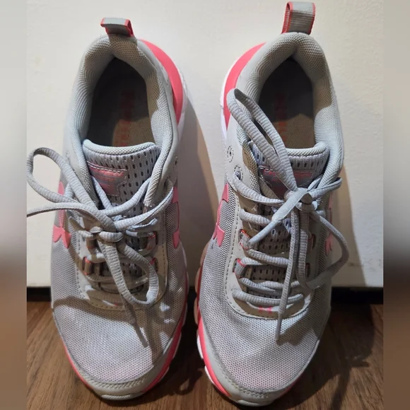 Women's Bright Pink And Gray Under Armour Shoes, Size 6.5 - Picture 7 of 15